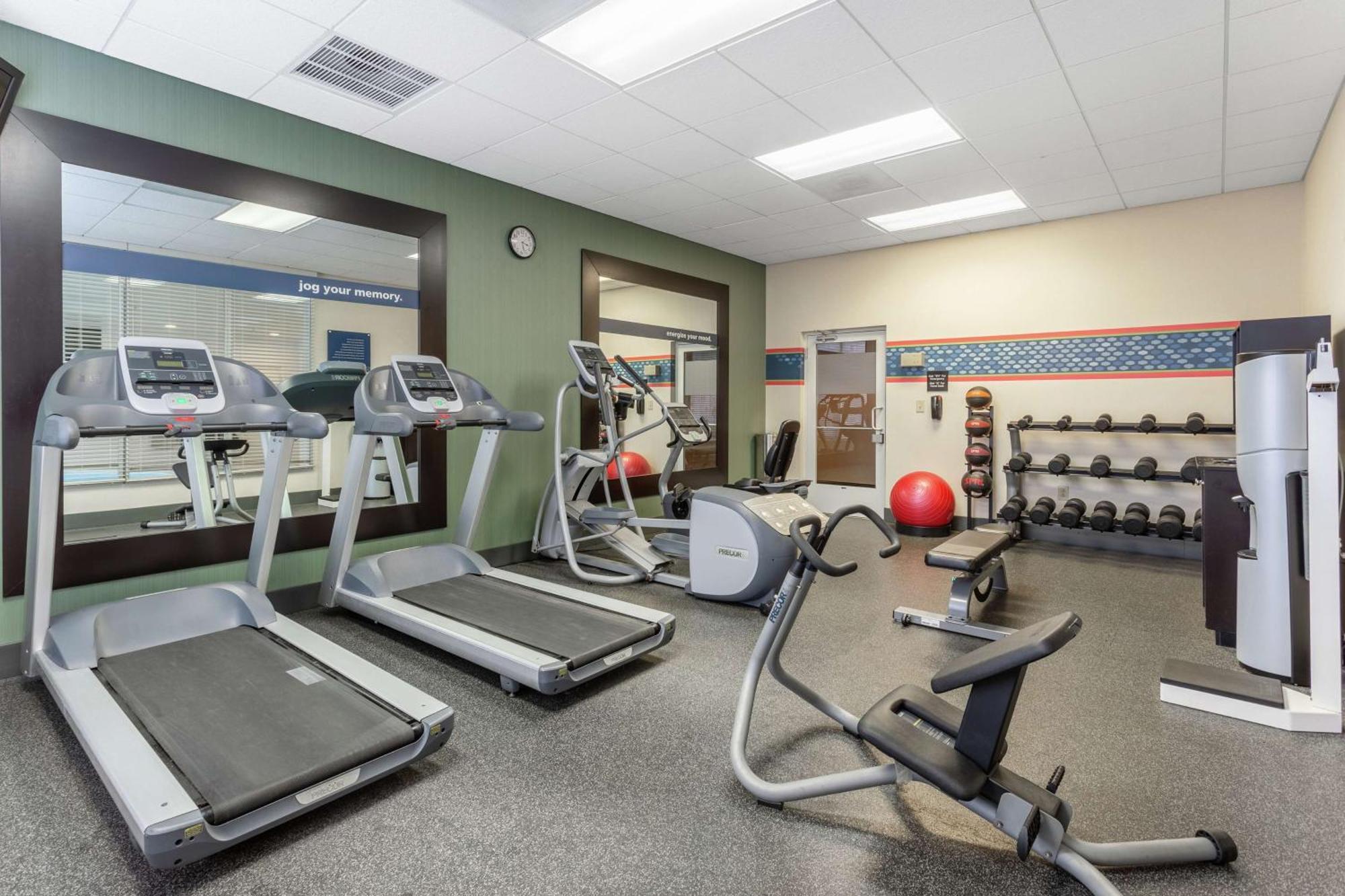 Hampton Inn Richmond - South Екстериор снимка