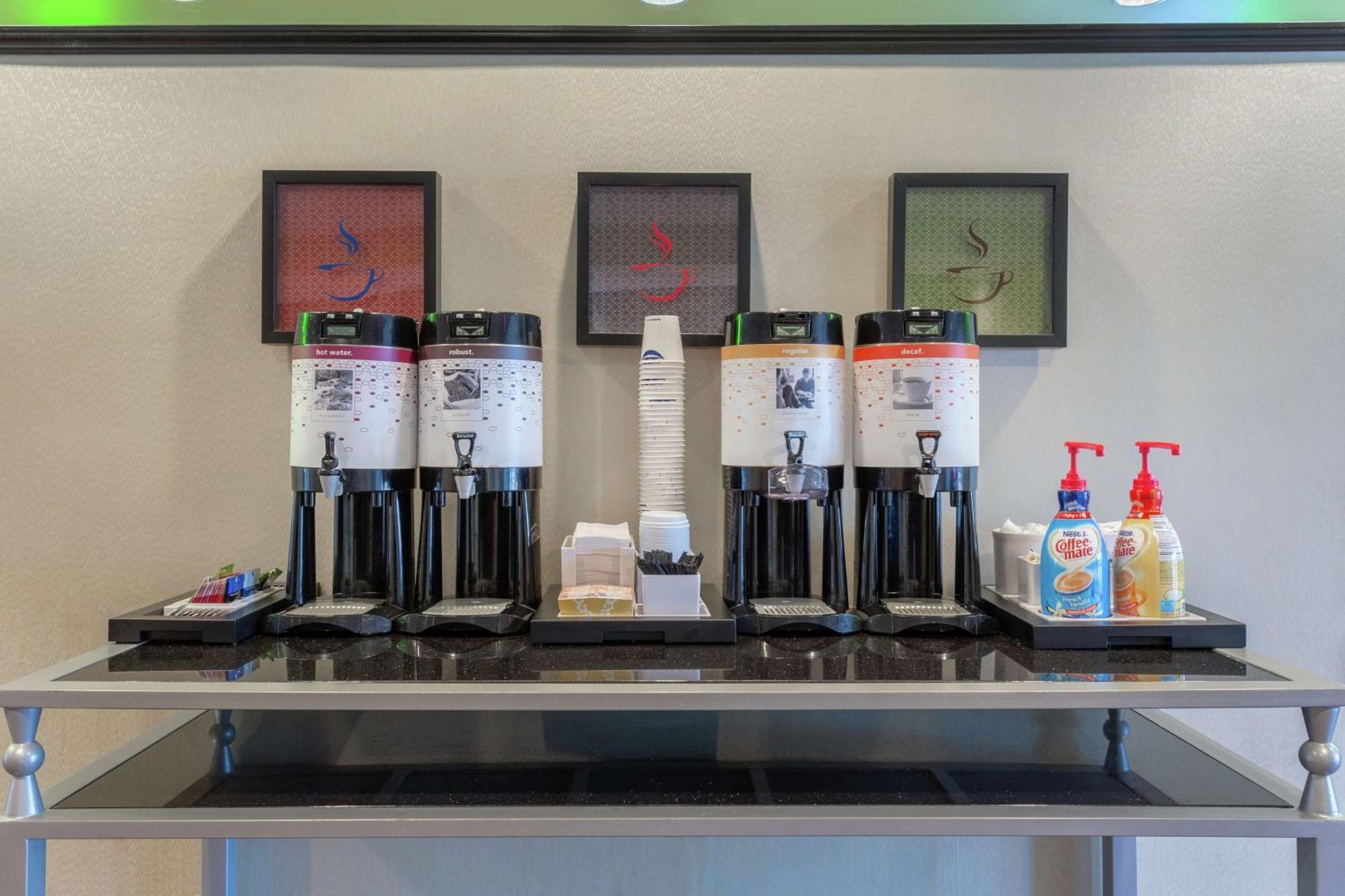 Hampton Inn Richmond - South Екстериор снимка