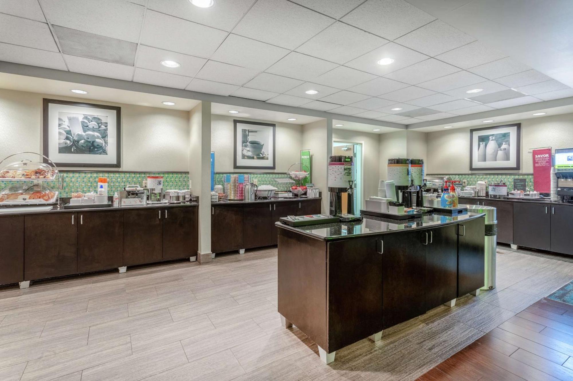 Hampton Inn Richmond - South Екстериор снимка