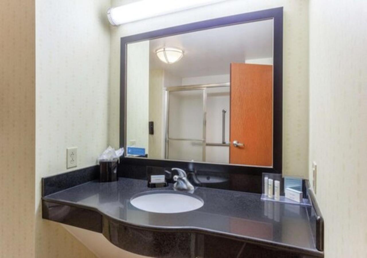 Hampton Inn Richmond - South Екстериор снимка