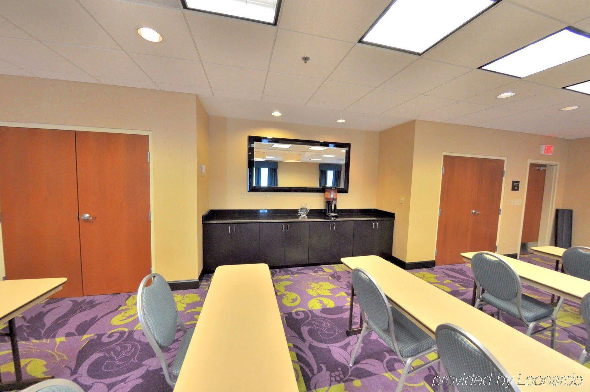 Hampton Inn Richmond - South Съоръжения снимка