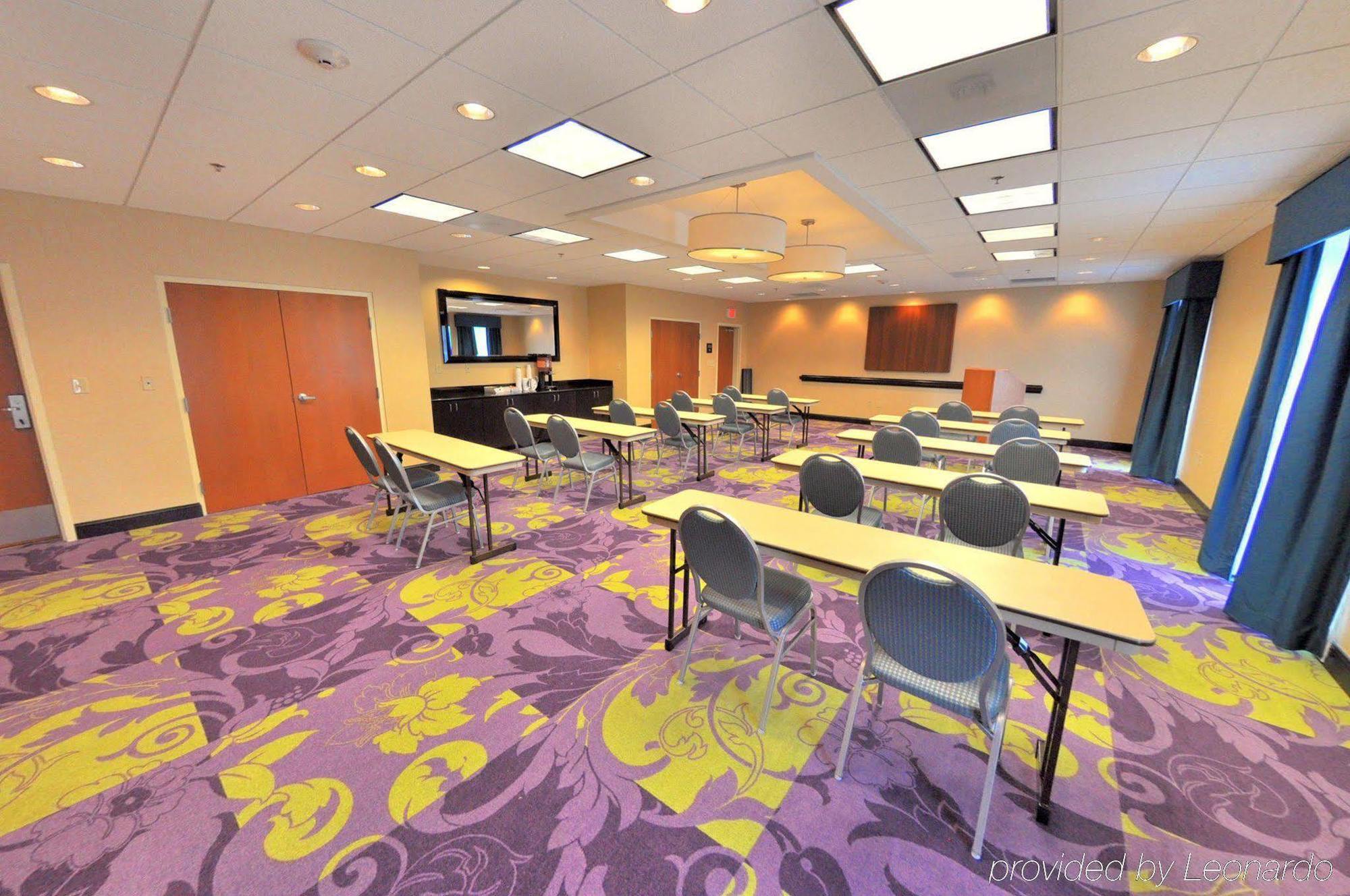 Hampton Inn Richmond - South Съоръжения снимка
